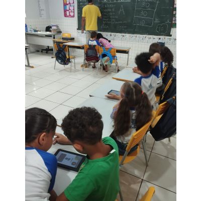 Educação digital com propósito e impacto social 